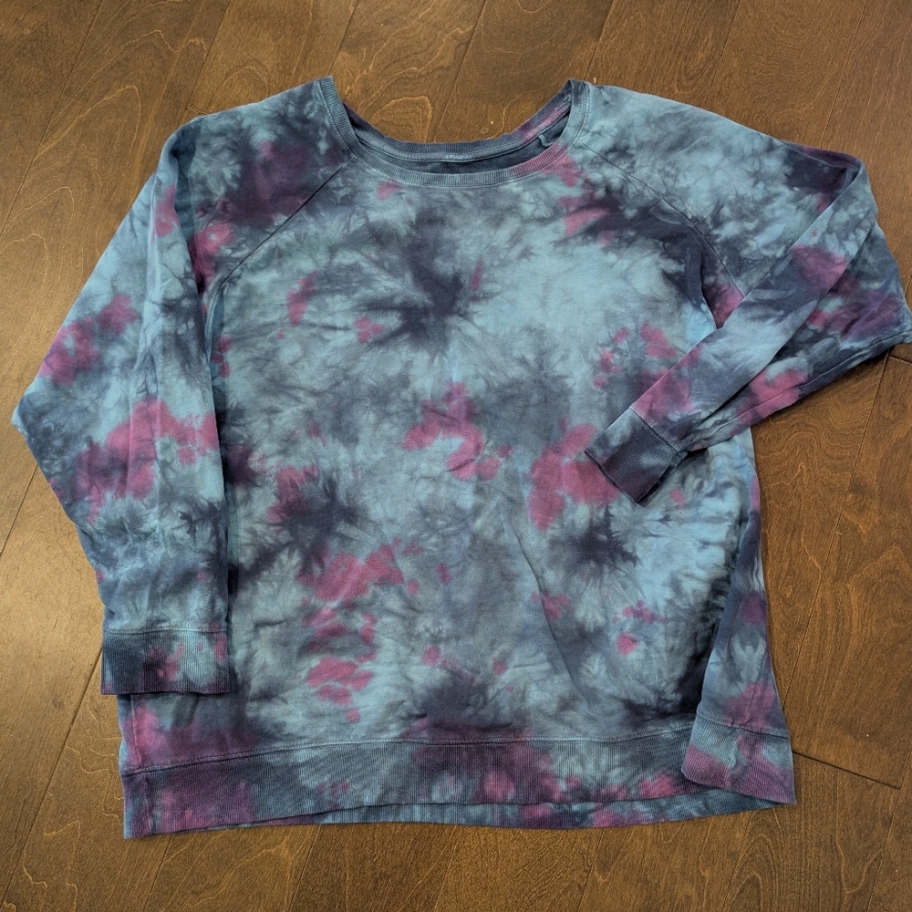 Torrid Active Tie-Dye Sweatshirt in Blue and Purple
